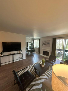 Beverly Hills Midle City 1 br Apt with Parking 202